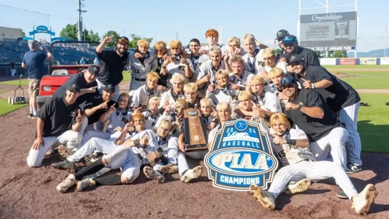 Neumann-Goretti Shuts Out Avonworth For 3A Title